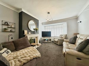 Lounge - click for photo gallery